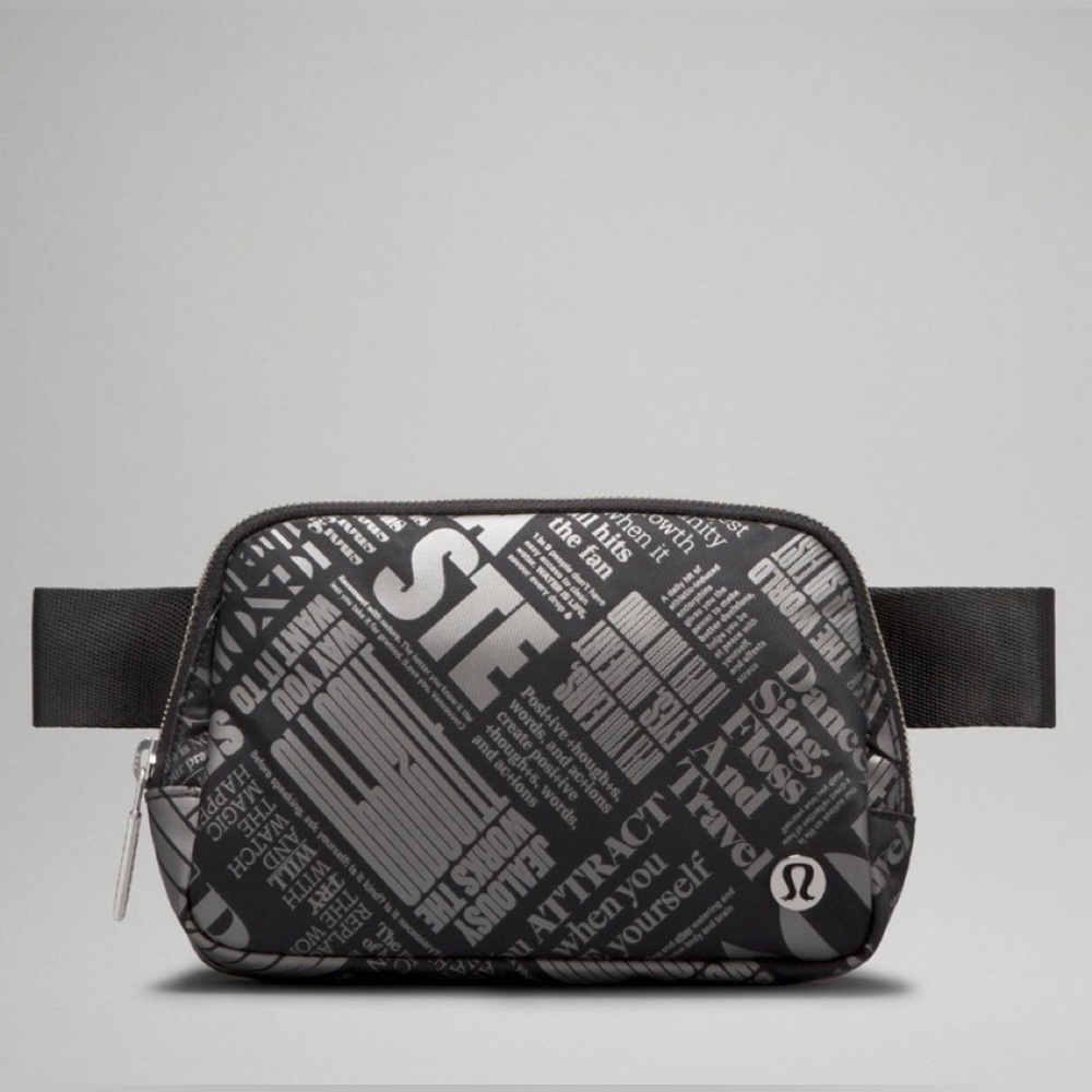🍋Lululemon Everywhere Belt Bag, *Manifesto Print, NWT